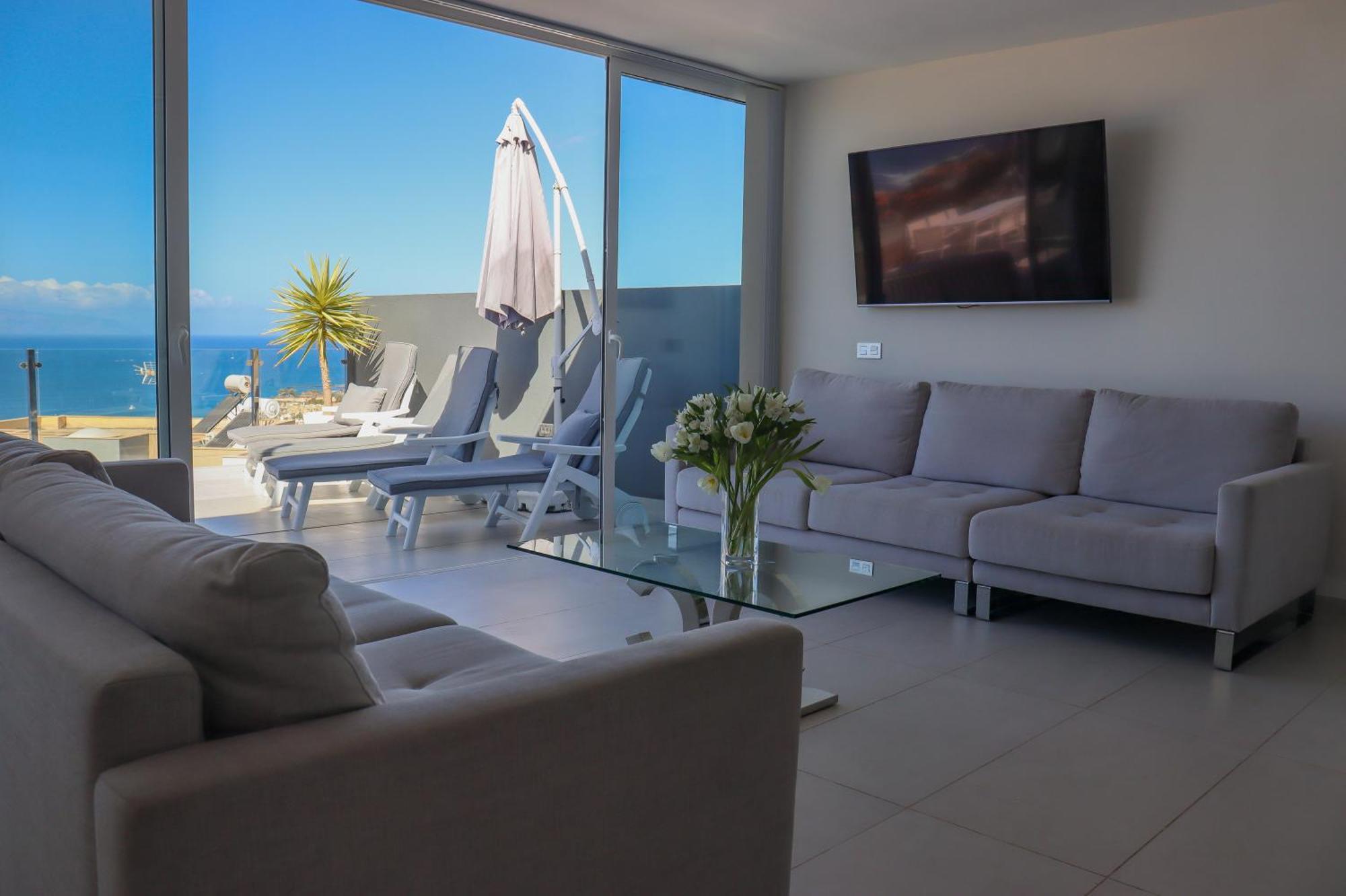Azure Sky Villa - Panoramic Ocean View, Luxury, San Eugenio 아데제 외부 사진