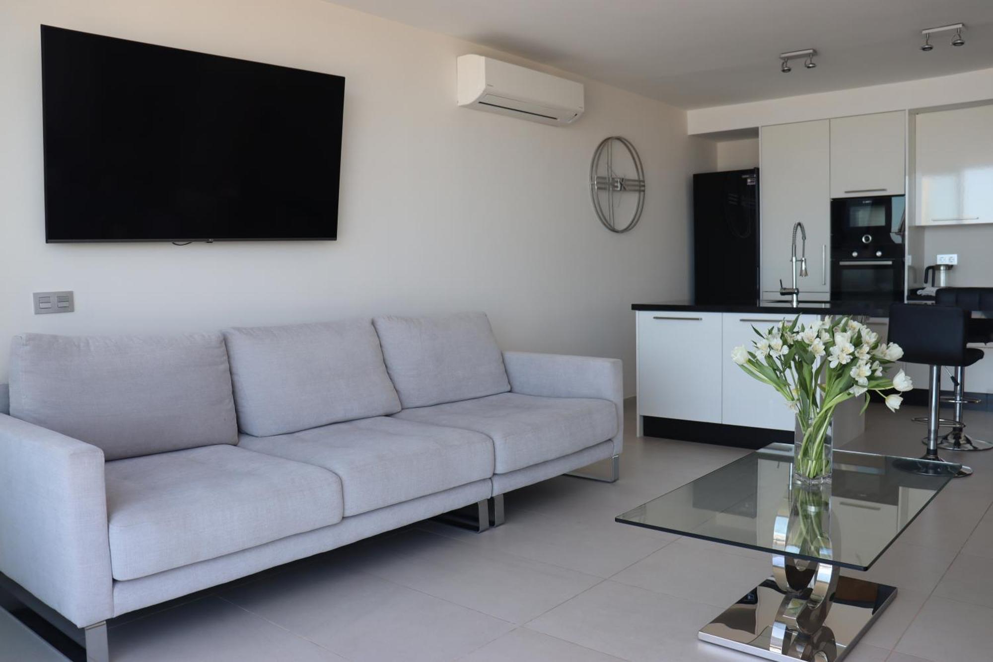 Azure Sky Villa - Panoramic Ocean View, Luxury, San Eugenio 아데제 외부 사진