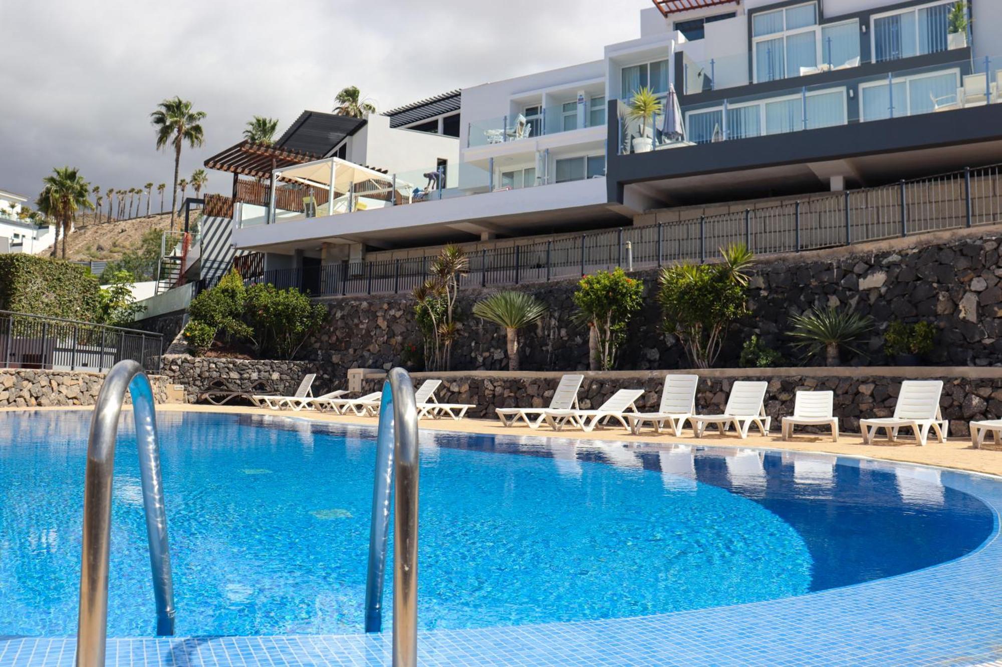 Azure Sky Villa - Panoramic Ocean View, Luxury, San Eugenio 아데제 외부 사진